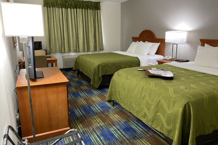 Room 22 of 35
