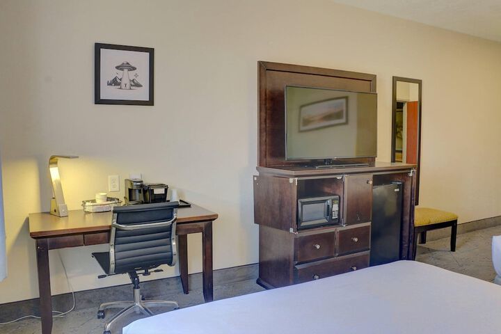 Quality Inn & Suites Roswell North