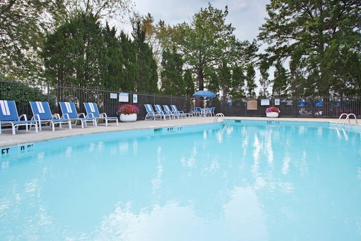 Pool 5 of 37