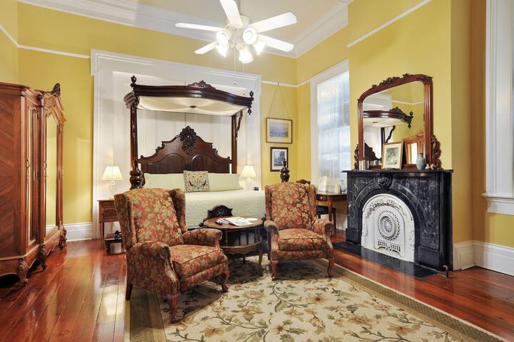 Room 10 of 47