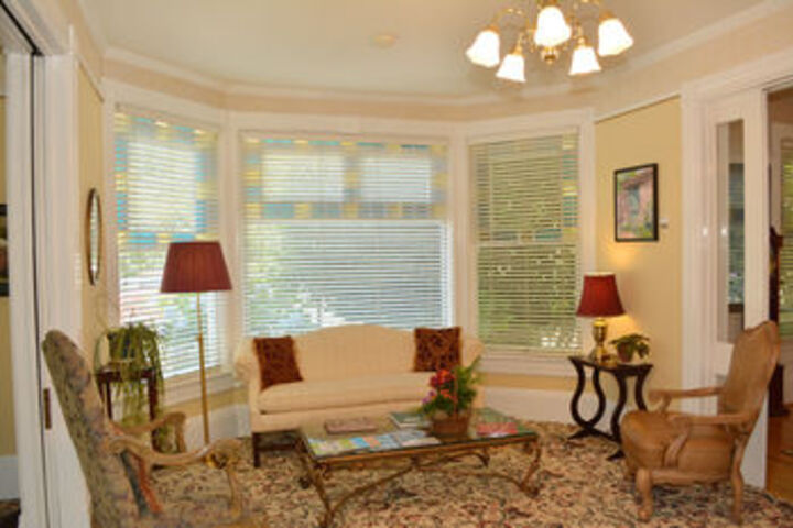 Deer Creek Inn