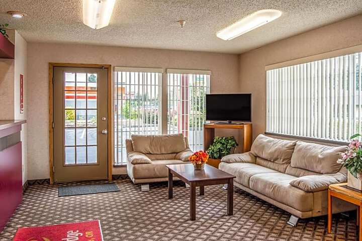 Econo Lodge Southeast