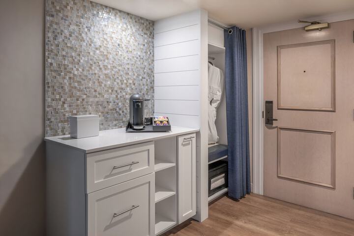 Room 26 of 44