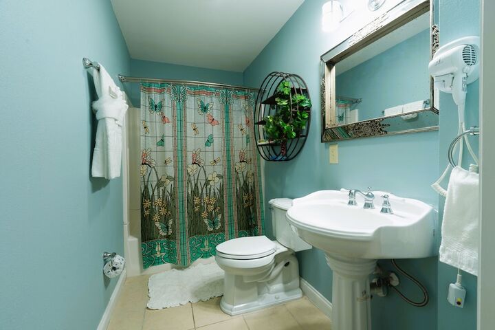 Room 195 of 271