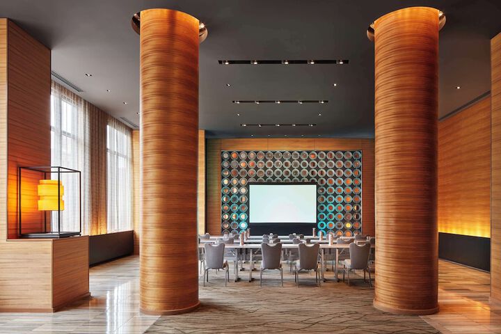The Lofton Hotel Tapestry Collection by Hilton