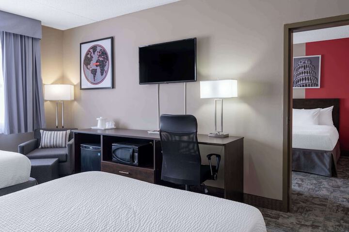 Room 47 of 90