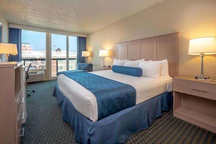 Atlantic Sands Hotel & Conference Center