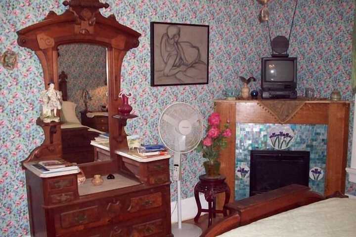 Room 34 of 87