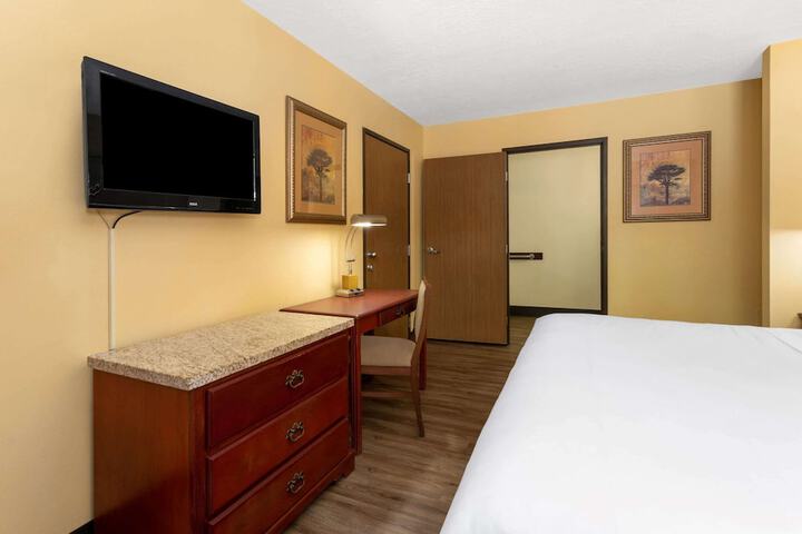 Room 20 of 43