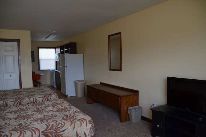 Room 25 of 38
