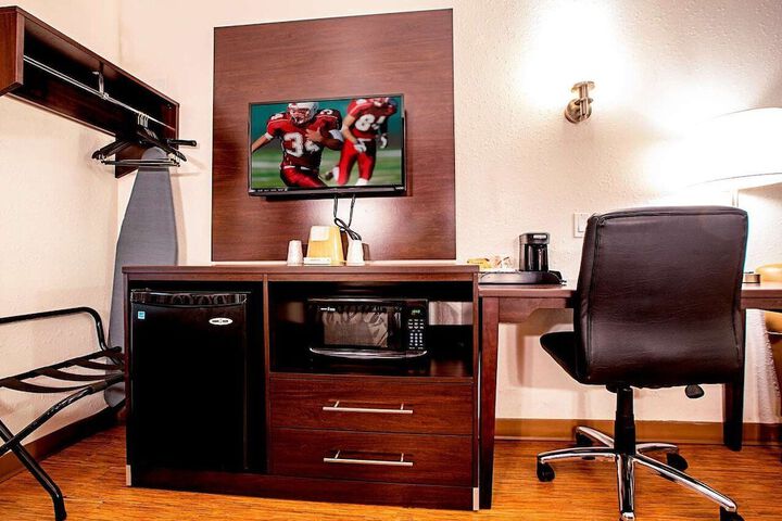 Room 9 of 30