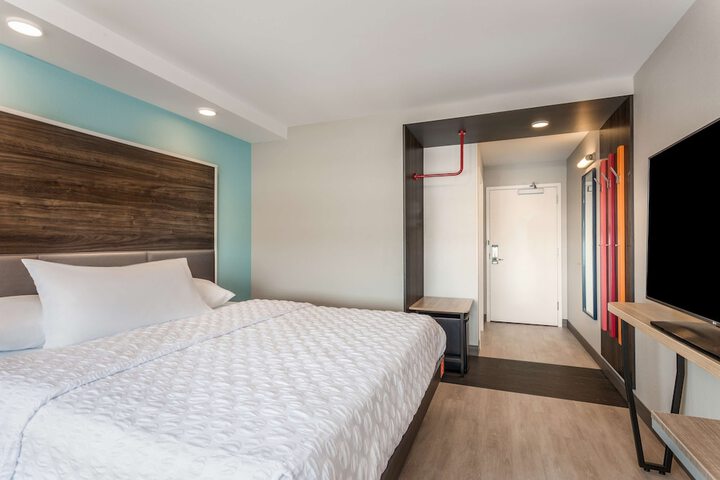 Room 19 of 36