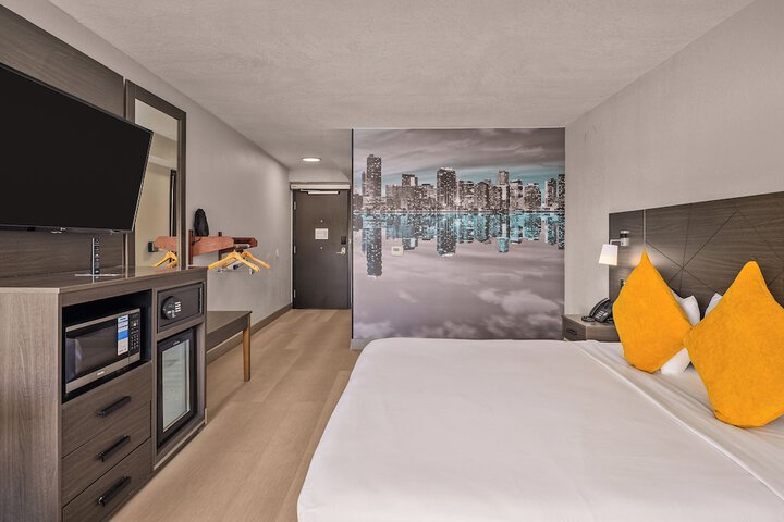 B & B Hotel Miami Airport