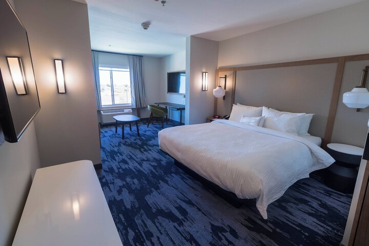 Room 12 of 30