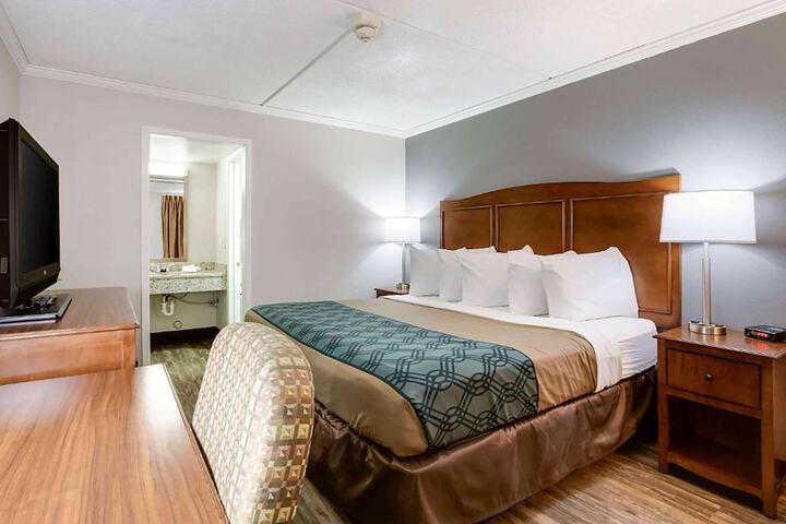 Room 14 of 21