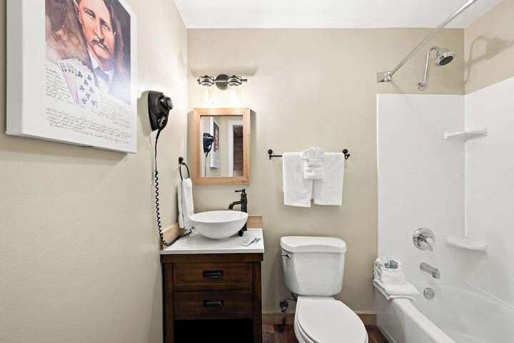 Room 30 of 41