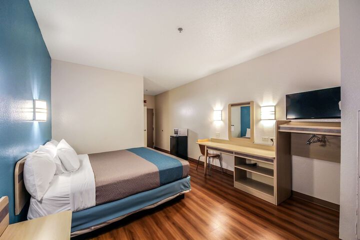 Room 29 of 37