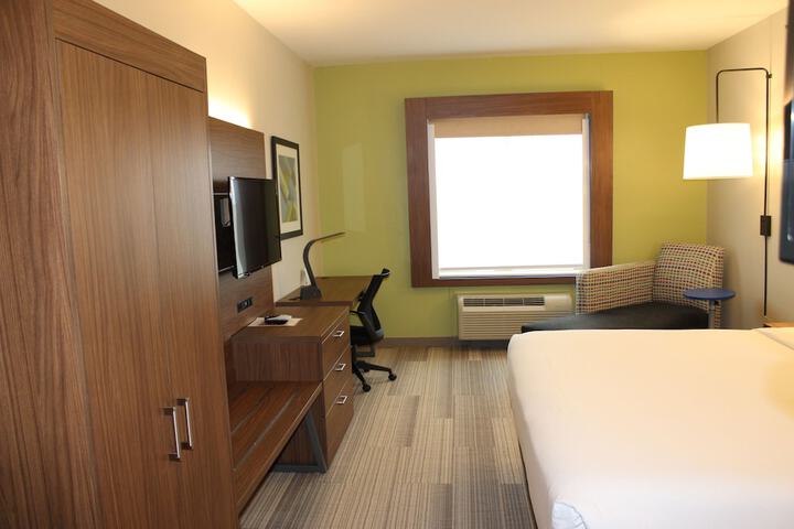 Room 16 of 68