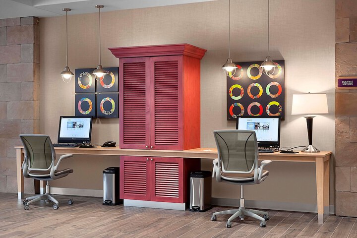 Business Center 29 of 29