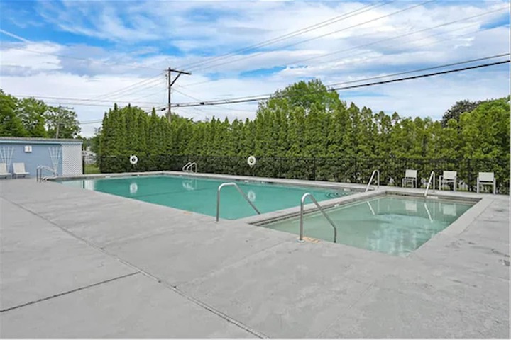Pool 9 of 39
