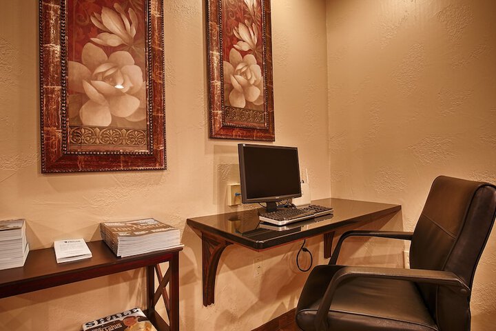 Quality Inn Three Rivers