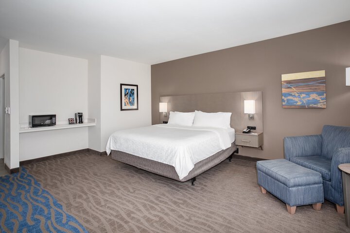 Room 11 of 36