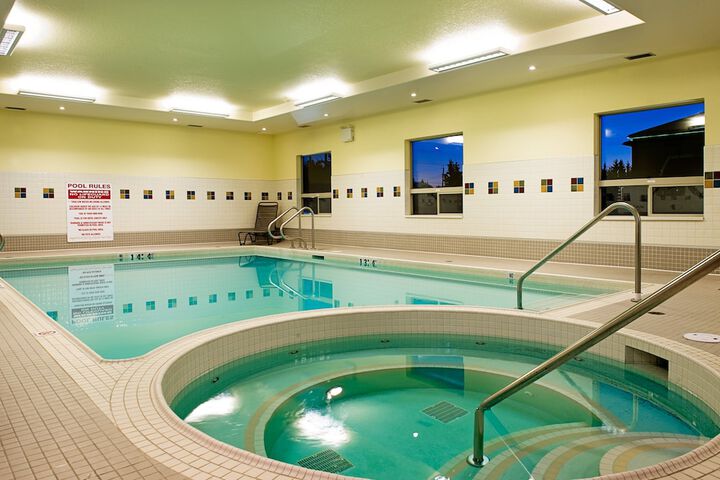 Pool 12 of 39