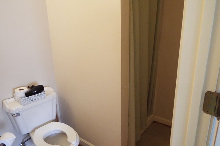 Room 5 of 38
