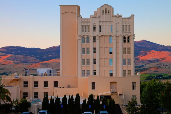 Hotel 11 of 70