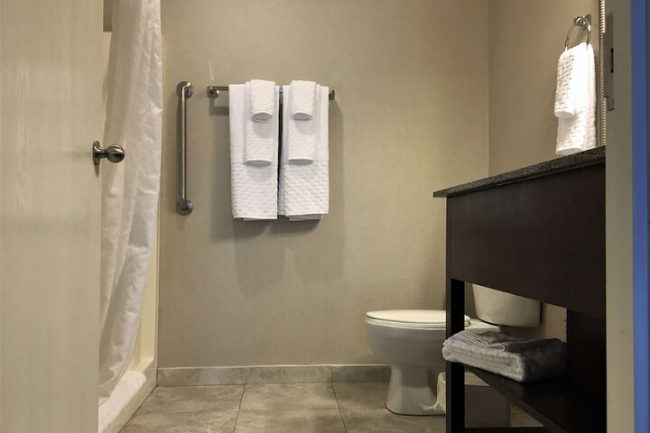 Room 12 of 19