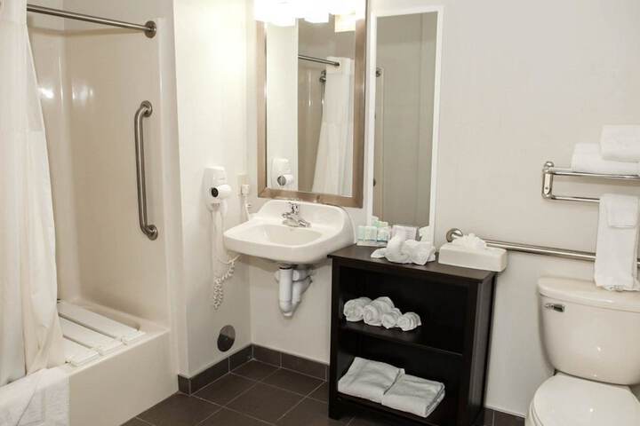 Room 15 of 54
