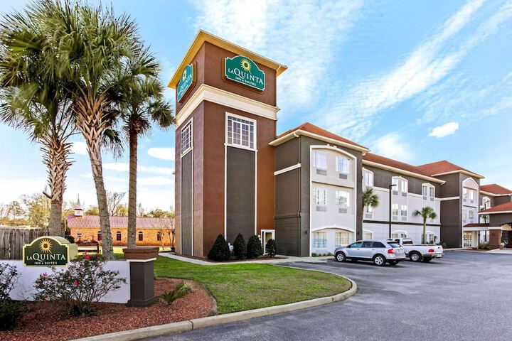 La Quinta Inn & Suites by Wyndham Mobile Satsuma / Saraland