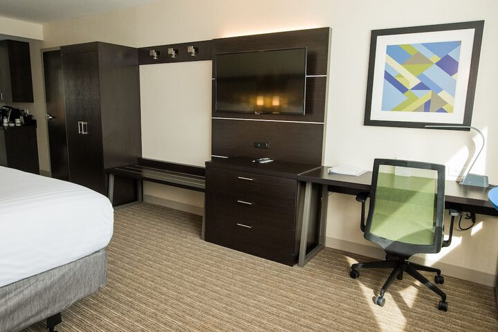 Room 29 of 48