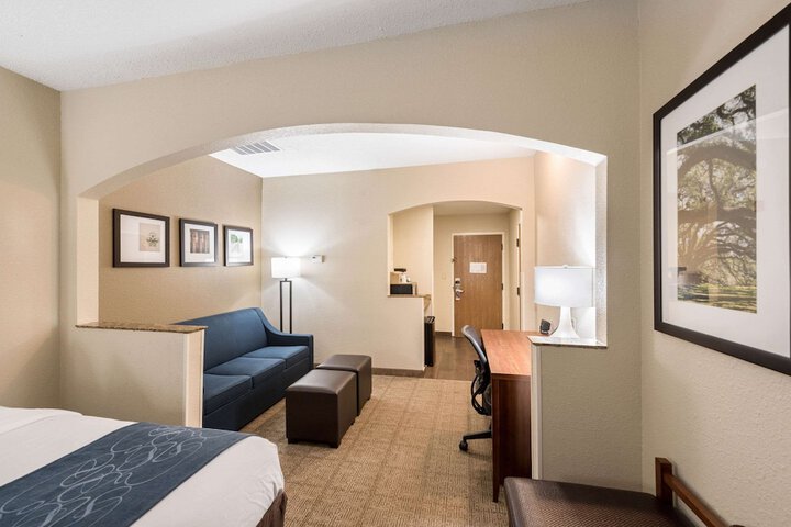 Room 21 of 68