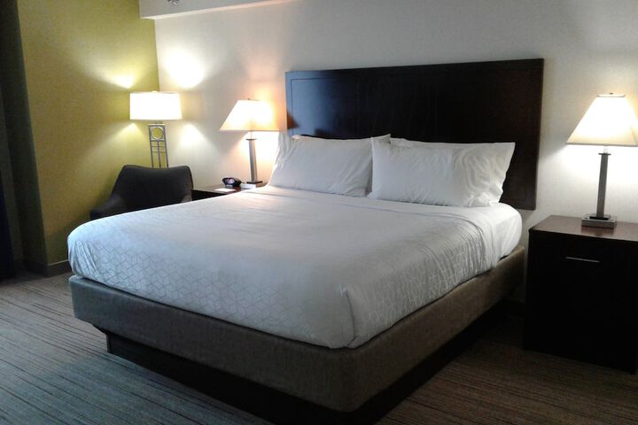 Holiday Inn Express Hotel & Suites Pittsburgh West Mifflin by IHG