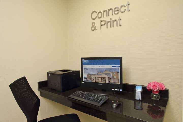 Business Center 18 of 18