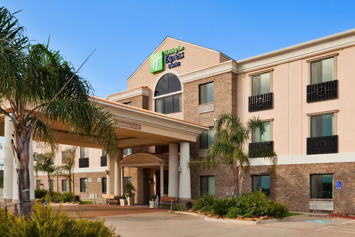 Hotel 2 of 32
