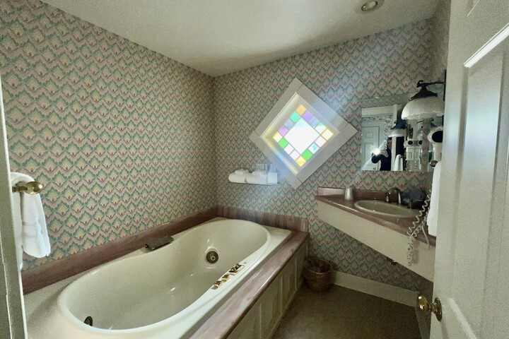Strawtown Inn & Events