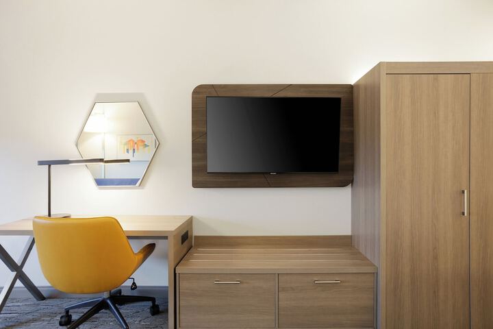 Holiday Inn Express & Suites Buford NE - Lake Lanier by IHG