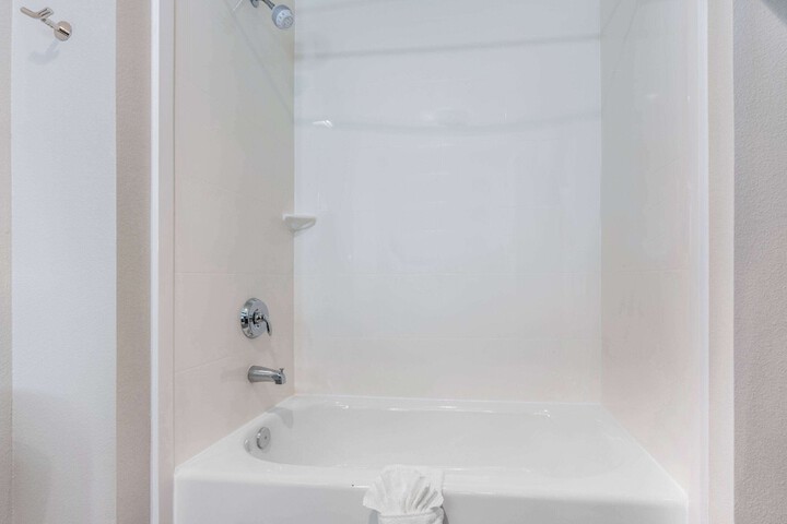 La Quinta Inn and Suites by Wyndham Houston Spring South