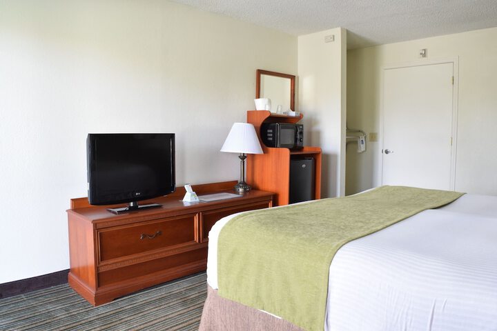 Room 15 of 34