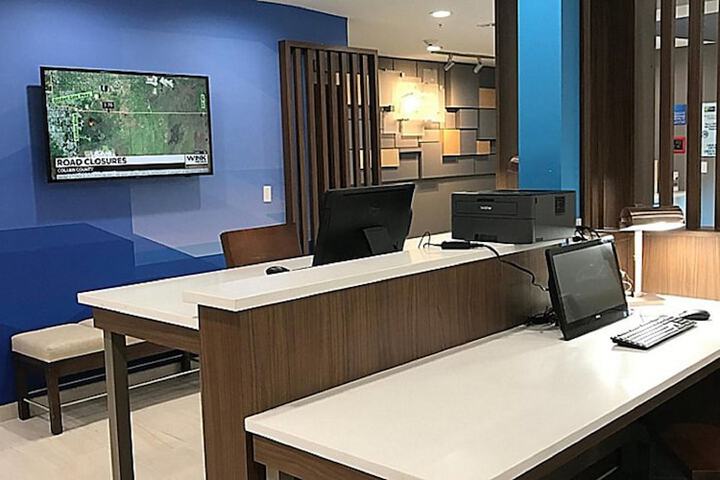 Business Center 37 of 38