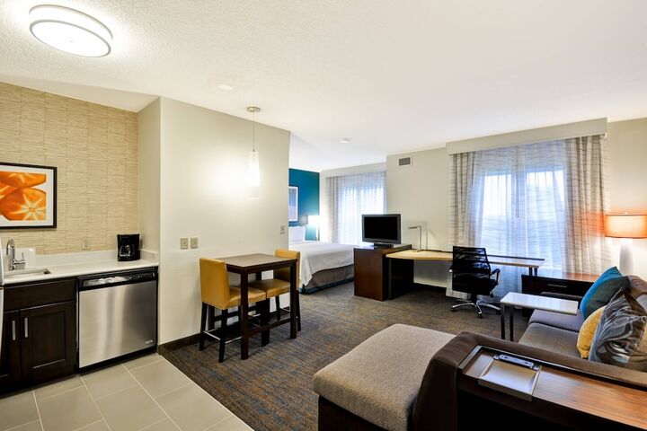 Room 20 of 33