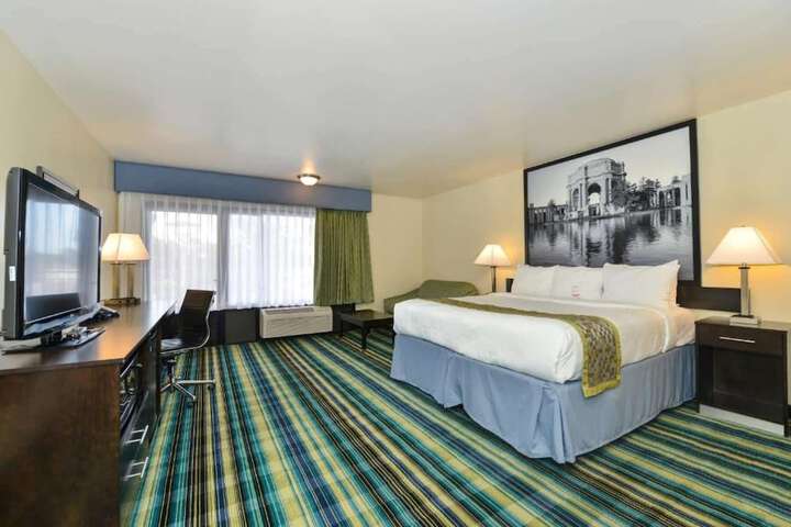 Room 29 of 35
