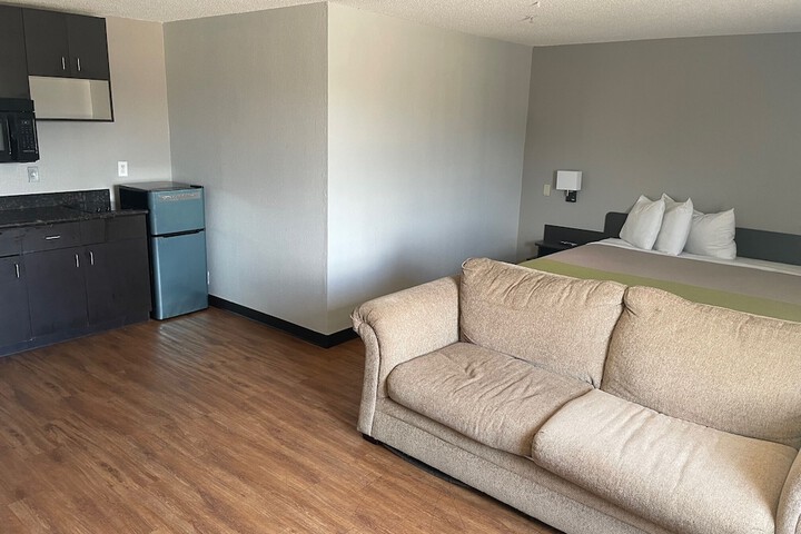 Room 30 of 42