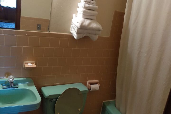 Room 9 of 39