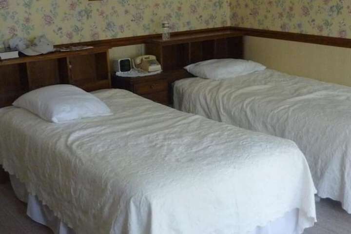 Room 9 of 24