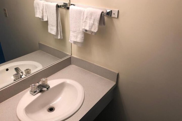 Room 19 of 40