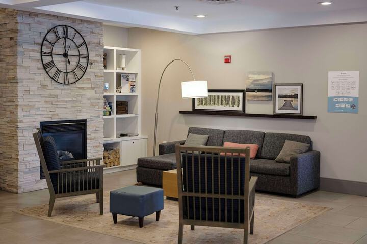 Country Inn & Suites by Radisson Lake George (Queensbury), NY