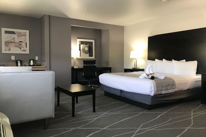 Room 12 of 27